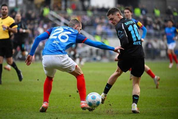 Brillierte auch gegen Kiel: Nationalspieler Florian Wirtz. - © Gregor Fischer/dpa