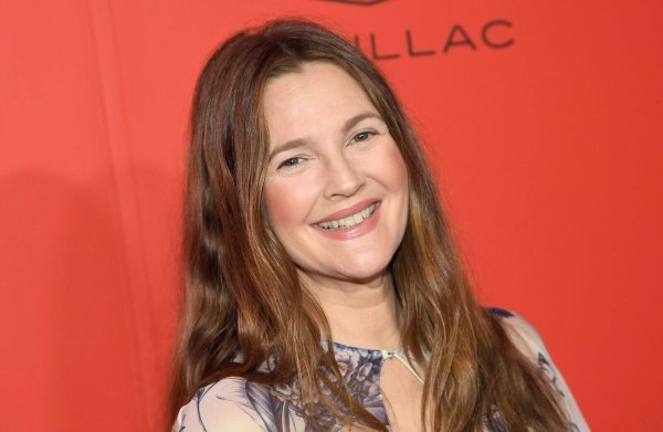 Drew Barrymore wird 50 - hier ist sie im Jahr 2023 in New York zu sehen. - © Evan Agostini/Invision via AP/dpa