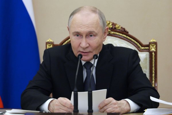 Die Waffenruhe soll nach Angaben des Kreml vom Tagesanbruch des 8. Mai bis Tagesanbruch des 11. Mai andauern. (Archivbild) - © Gavriil Grigorov/Pool Sputnik Kremlin/AP/dpa