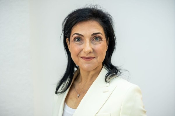 Katherina Reiche wird neue Wirtschaftsministerin - und ist mit einem Ex-Wirtschaftsminister liiert. - © Michael Kappeler/dpa
