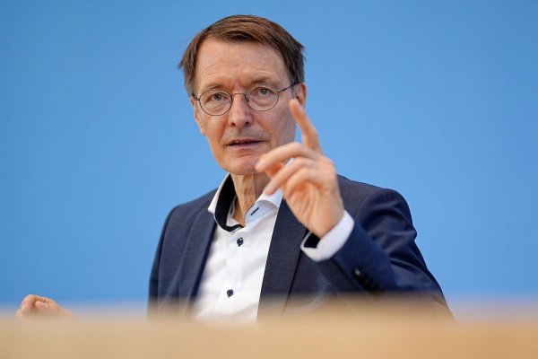 - © Michael Kappeler/dpa