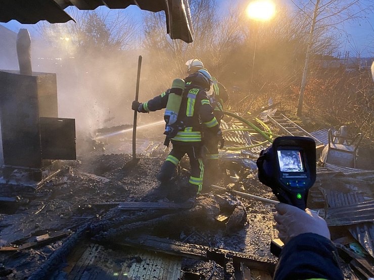 Die Einsatzkräfte konnten den Brand schnell löschen. - © Freiwillige Feuerwehr Blomberg