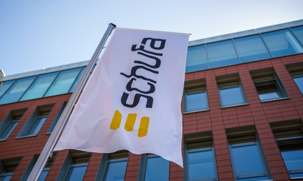 Eine Kopie der bei der Schufa gespeicherten Daten gibt es grundsätzlich kostenfrei direkt bei der Schufa. - © Andreas Arnold/dpa/dpa-tmn