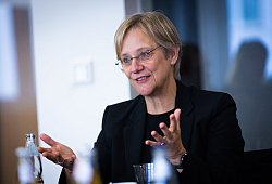 Interview Angelika Epple im Newsroom - Mike-Dennis Mueller / www.mdm.photo