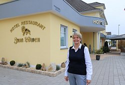 Zum Löwen - Alexandra Schaller