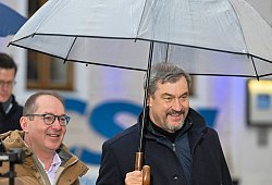 Markus S&ouml;der und Alexander Dobrindt - Peter Kneffel/dpa