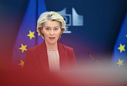 EU-Kommissionspräsidentin Ursula von der Leyen - Harry Nakos/AP/dpa