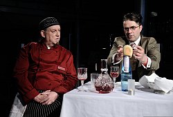 Überaus starkes Schauspieler-Duo - Foto: Landestheater/Klein