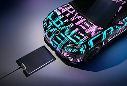 Kabeloses Laden über Induktion beim Porsche Cayenne - Porsche AG/dpa-tmn