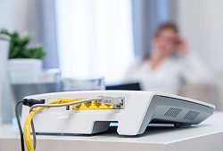 Router steht in einer Wohnung - Christin Klose/dpa-tmn