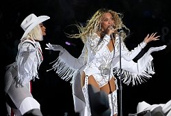 Beyoncé in der Halbzeitpause des NFL-Footballspiels - David J. Phillip/AP/dpa