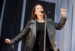 Silbermond-Sängerin Stefanie Kloß - Georg Wendt/dpa