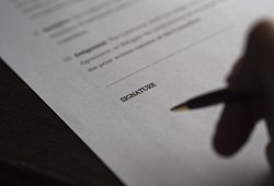 Unterschrift - Symbolfoto: Pixabay