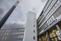 uni_feature_006 - 1 - Oliver Krato