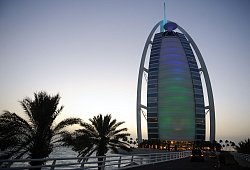 Burj al Arab Hotel in Dubai - Marcus Brandt/dpa/dpa-tmn