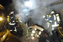 Brand in Kalldorf - Feuerwehr Kalletal
