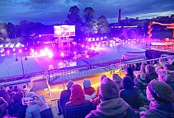 20190427-bm-nachtansichten-wiesenbad-01 - Bielefeld Marketing/ Sarah Jonek