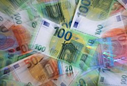 Geldscheine - Karl-Josef Hildenbrand/dpa