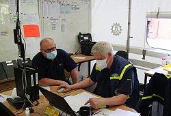 Einsatzbesprechung THW - THW Detmold