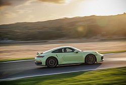 Fahransicht Porsche 911 Turbo S - Daniel Wollstein/Porsche/dpa-tmn