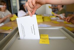 In 185 sächsischen Städten und Gemeinden wurden neue Bürger- und Oberbürgermeister gewählt. - Robert Michael/dpa