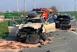 Auf der B68 bei Dörenhagen kam es zu einem Unfall mit mehreren Fahrzeugen. - Ralph Meyer