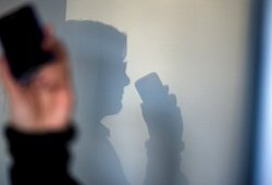 Telefonbetrug - Arno Burgi/dpa