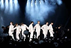 K-Pop-Band BTS bei Konzert - -/YNA/dpa