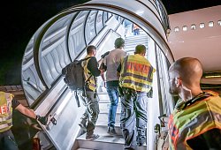 Abschiebung - picture alliance/dpa