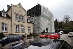 Derzeit unter Behelfsdach: das ehemalige Musikwissenschaftliche Institut in der Gartenstraße. - Bernhard Preuss
