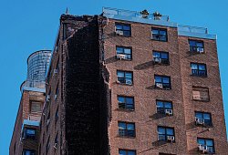 Gebäudeeinsturz in New York - Eduardo Munoz Alvarez/FR171643 AP/AP/dpa