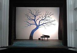 Poetisches Bild: - Foto: Landestheater