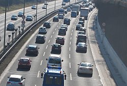 Stau auf dem Ostwestfalendamm in Bielefeld. - Kurt Ehmke