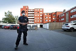 Polizei sperrt Siedlung in Verl-Sürenheide ab - Patrick Menzel