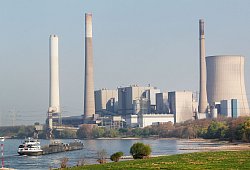 Das 2017 stillgelegte Kohlekraftwerk - Archivbild von 2023 - picture alliance / Roland Weihrauch/dpa