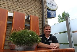 Biergarten - Alexandra Schaller