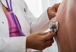 Arztbesuch - picture alliance / dpa Themendienst