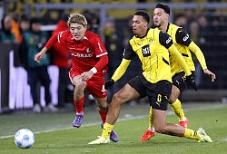 DOAN Ritsu Team SC Freiburg mit NMECHA Felix DFL Bundesliga Saison 2024 - 2025 BL Spiel Borussia Dortmund - SC Freiburg - IMAGO/Laci Perenyi