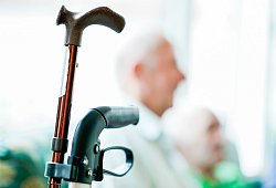 Pflegekasse lehnt Pflegegrad ab: So wehren Sie sich - Uwe Anspach/dpa/dpa-tmn