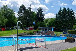 Das Freibad Hiddesen darf wieder Badegäste empfangen - Raphael Bartling