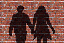 Schattenpaar - Symbolbild Pixabay