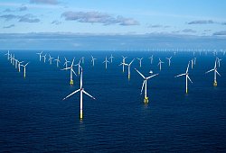 Windkraft auf See - Sina Schuldt/dpa