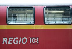 Wegen eines Notarzteinsatzes kommt es zu Verspätungen im Regional- und Fernverkehr. - Silas Stein/dpa