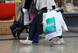 Einkaufsbummel - Bernhard Preuss