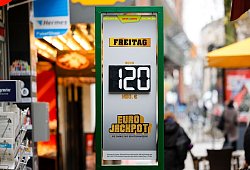Lottofieber im Eurojackpot - auch in NRW - Thomas Banneyer/dpa