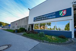 Wer gehofft hat, wegen der Pandemie seine Haft nicht antreten zu müssen, der hat sich getäuscht. - © Andreas Zobe