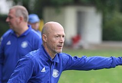 Engagiert an der Seitenlinie - Sebastian Lucas