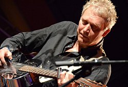 mickey-meinert-live-national-gitarre1 - Heimatverein Barntrup