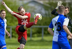 Riesenchance: Eine gute Torgelegenheit lässt Heidens Fynn Weiser beim 1:2 gegen Jerxen-O. ungenutzt. - Egon Penner