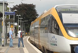 Die Eurobahn hatte am Samstag technische Probleme. Mehrere Züge strandeten auf der Strecke. Auf dem Bild ist ein RB 71 am Bahnhof in Rahden zu sehen (Symbolfoto). - Joern Spreen-Ledebur